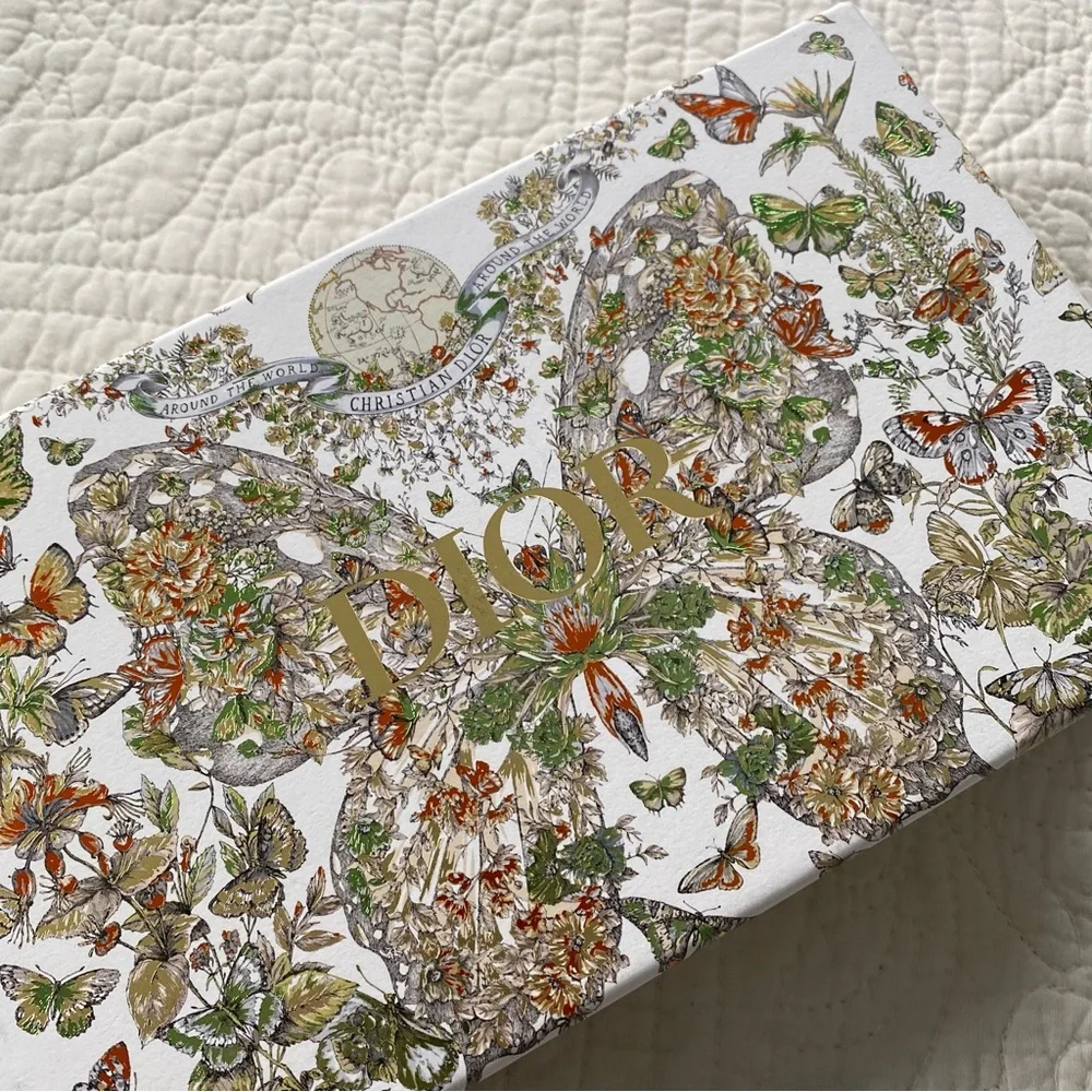 DIOR - Empty Butterfly Gift Box 9”x5.5”x2.25” - Picture 9 of 10